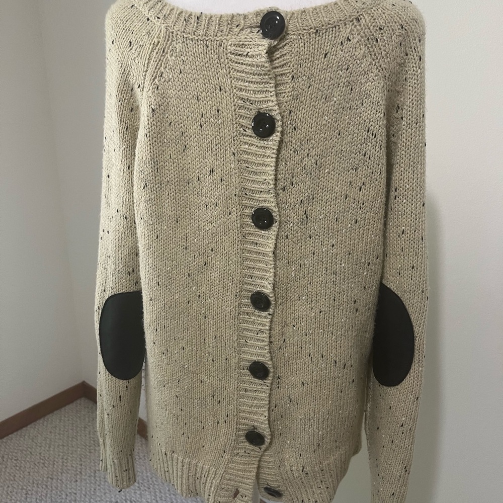 Market & Spruce Cotulla Button Back Sweater - Picture 7 of 8